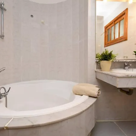 Lovely Large 1 Bed In South Tenerife Views Wifi Apartament