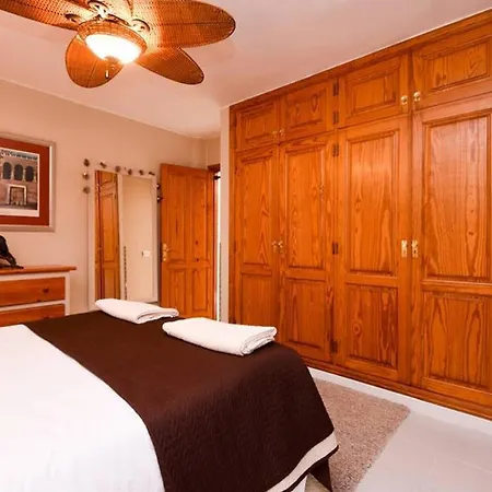 Lovely Large 1 Bed In South Tenerife Views Wifi Apartamento Costa Adeje (Tenerife)